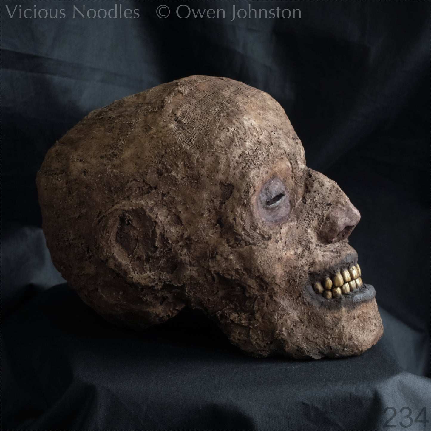 Replica mummified head