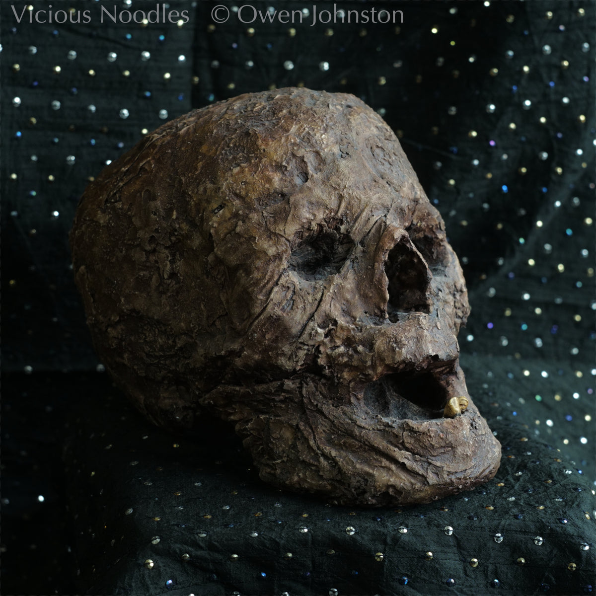 Replica mummified head