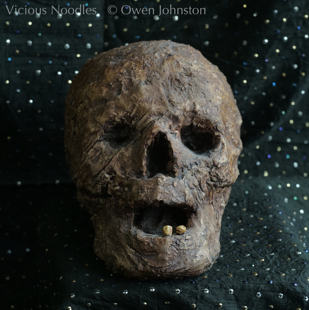 Replica mummified head