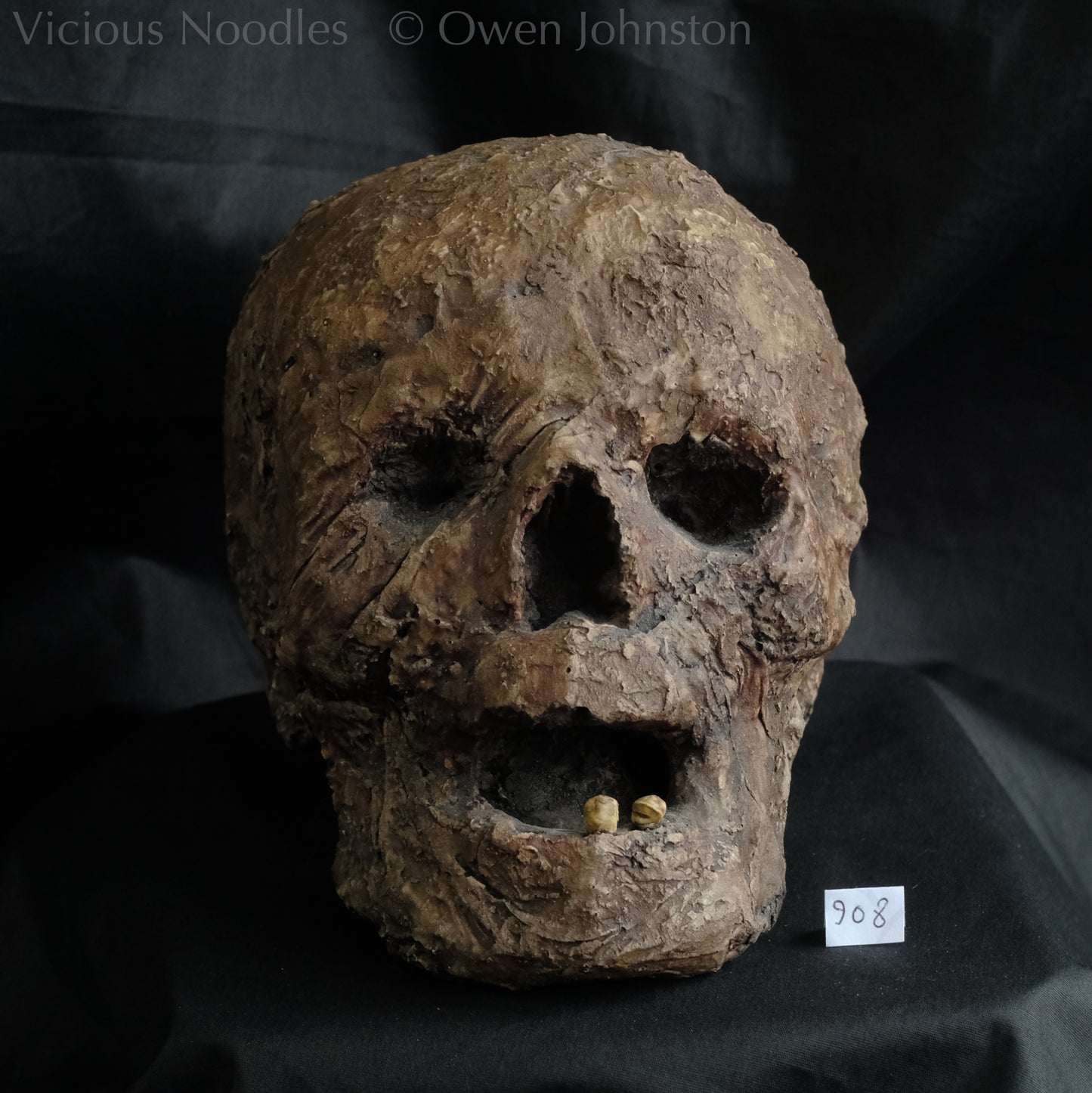 Replica mummified head