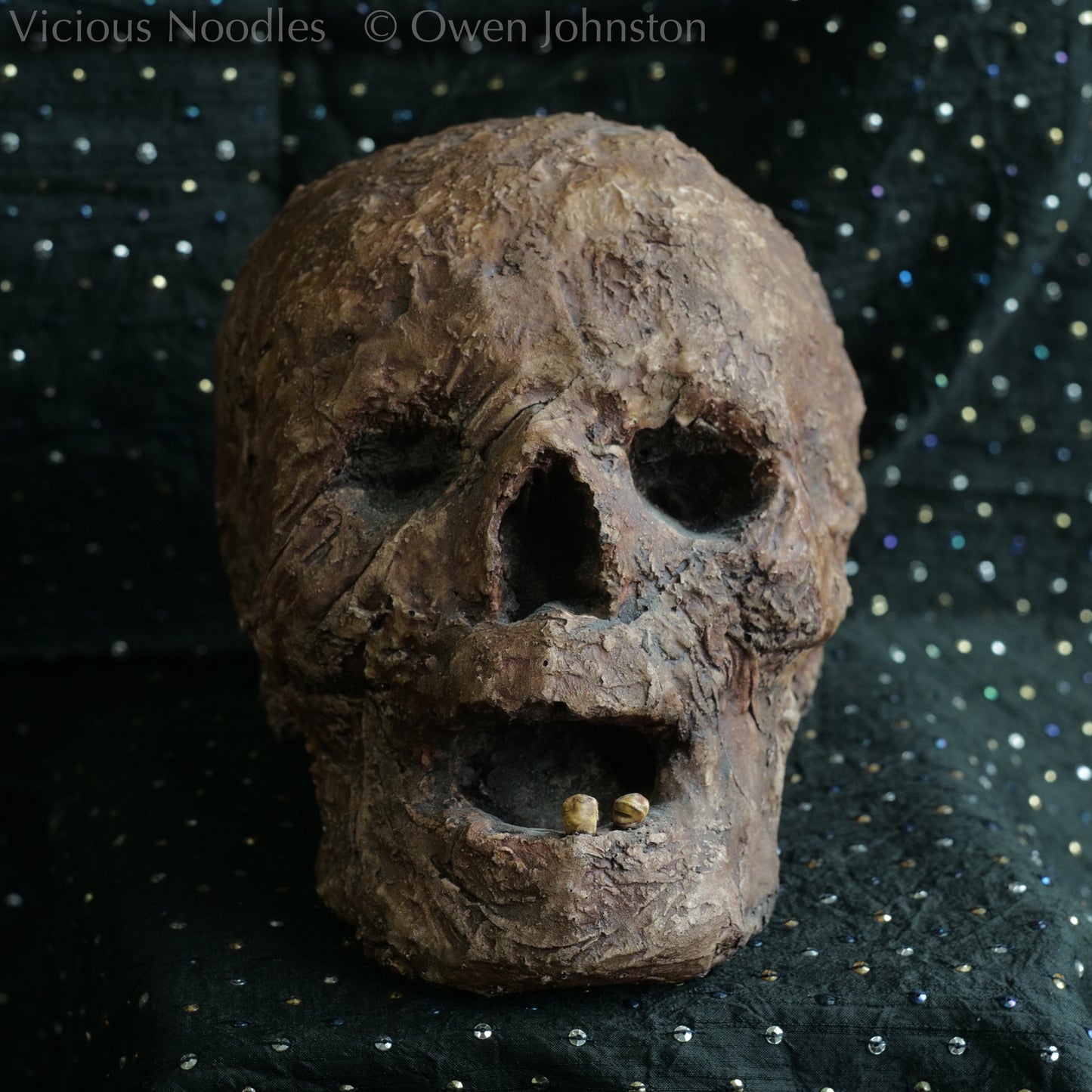 Replica mummified head