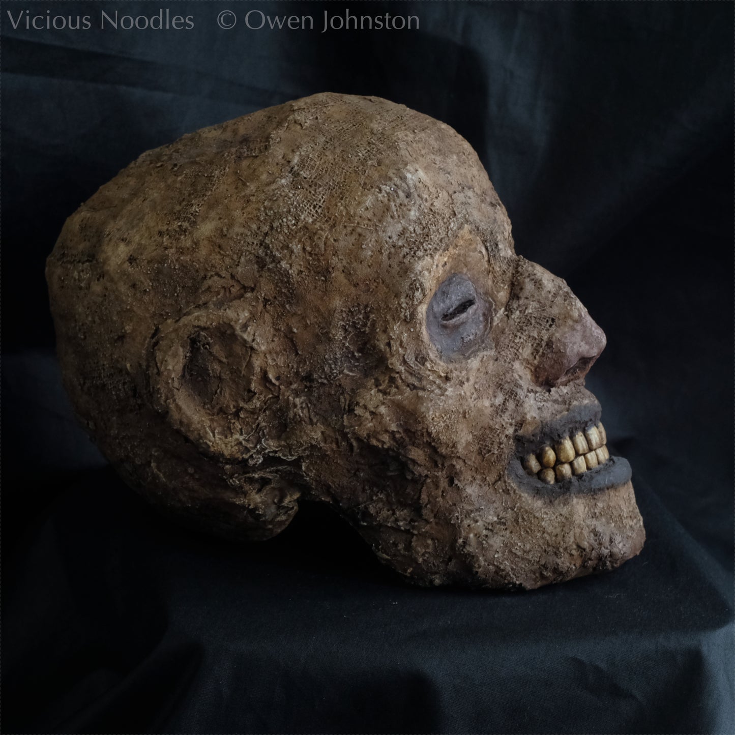Replica mummified head